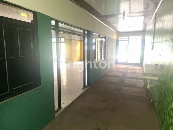 image RUKO STRATEGIS 500M2 DI JALAN PELAJAR PEJUANG, BANDUNG KOTA - HADAP JALAN BESAR, PARKIR LUAS (7)