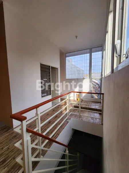 image RUMAH GRESS BARU RENOV SEKITAR LEBAK KENJERAN (7)