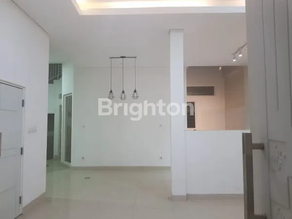 image DIJUAL RUMAH  SANGAT STRATEGIS POSISI TENGAH KOTA SEMARANG. (2)