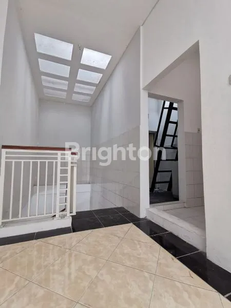 image DIJUAL RUMAH  SANGAT STRATEGIS POSISI TENGAH KOTA SEMARANG. (4)