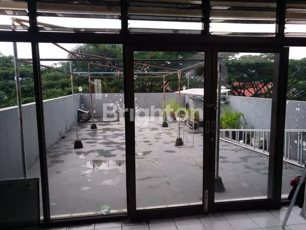 image RUKO 3 LANTAI JALAN DANAU 0 METER ASPAL (6)