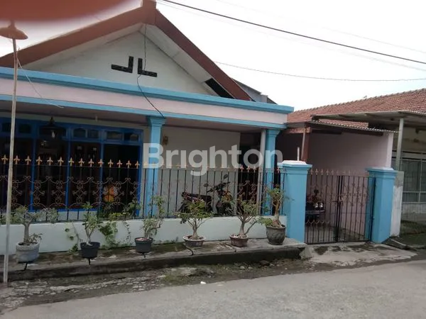 image DI JUAL CEPAT RUMAH HOOK TAMAN SIDOARJO (2)