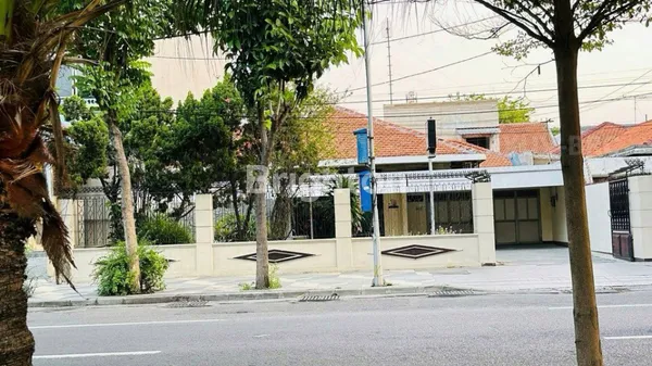 image LOKASI SANGAT STRATEGIS! RUMAH USAHA + KOST POTENSIAL DI RAYA DHARMAHUSADA! (6)