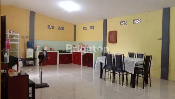 image RUMAH CANTIK DENGAN HALAMAN LUAS DAN HARGA NEGOTIABLE DI PONTIANAK (7)
