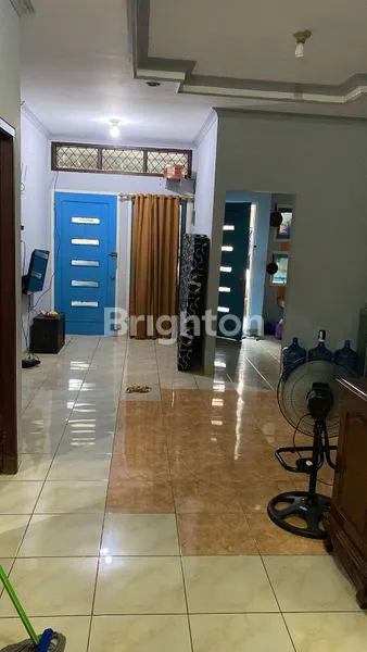 image RUMAH PINGGIR JALAN  (3)