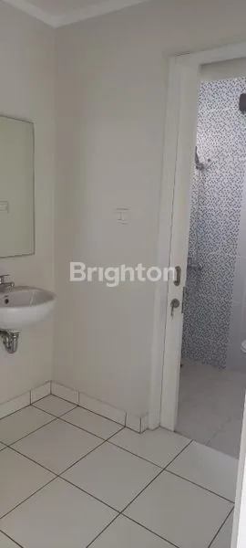 image RUMAH 2 LANTAI DI SUMMARECON CLUSTER DAYANA (2)