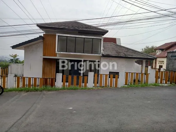 image RUMAH LETAK STRATEGIS SIAP HUNI DI JANGLI (1)