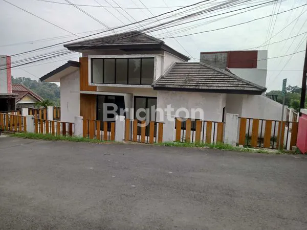 image RUMAH LETAK STRATEGIS SIAP HUNI DI JANGLI (2)