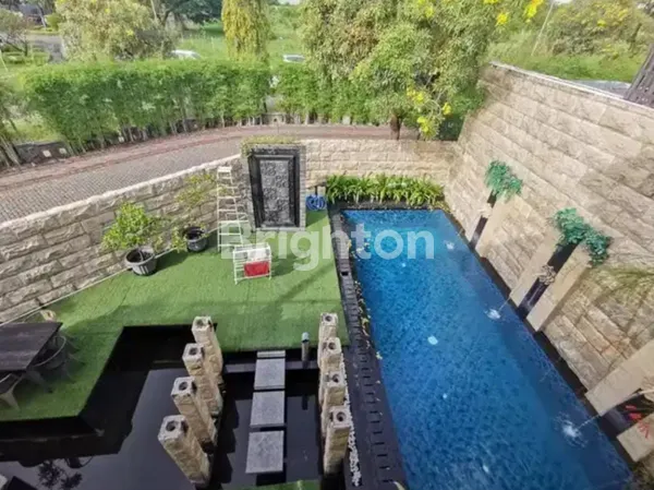 image TAMAN HUNIAN SATELIT FULL FURNISHED MEWAH ADA KOLAM RENANG (2)