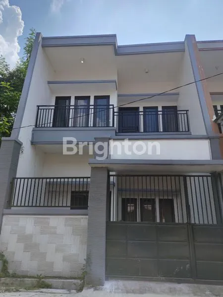 RUMAH SIAP HUNI 2 LANTAI KLAMPIS SEMOLO DEKAT RAYA MERR GALAXY MALL, MANYAR, WISMA MUKTI, HOKKY SUPERMARKET, KAMPUS ITATS, UNTAG, HANG TUAH, ITS, UNAIR