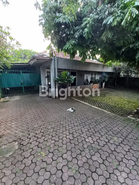 DI JUAL RUMAH  ASRI TANAH LUAS DI DAERAH LENTENG AGUNG JAKARTA SELATAN