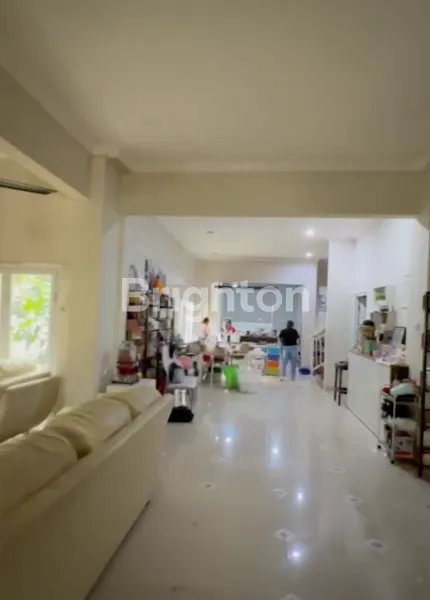 image RUMAH 3 LANTAI PLUS PAVILION KOMPLEK GREEN RIVER SERPONG MEWAH SIAP HUNI ASRI AMAN NYAMAN LOKASI STRATEGIS (2)