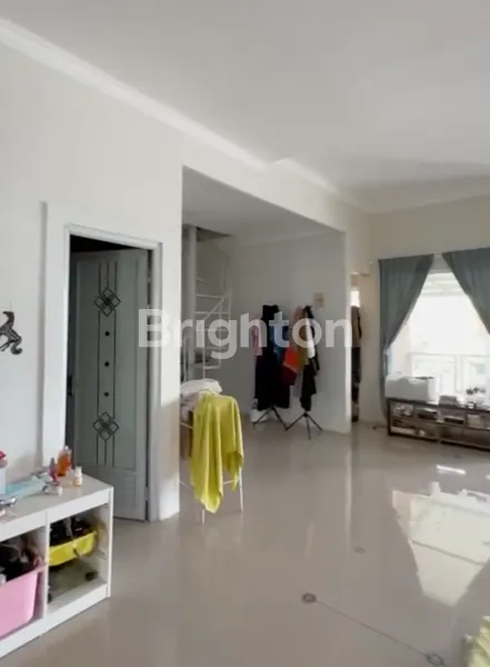 image RUMAH 3 LANTAI PLUS PAVILION KOMPLEK GREEN RIVER SERPONG MEWAH SIAP HUNI ASRI AMAN NYAMAN LOKASI STRATEGIS (4)