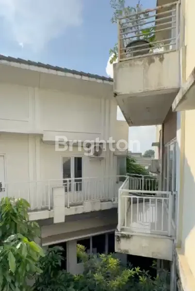 image RUMAH 3 LANTAI PLUS PAVILION KOMPLEK GREEN RIVER SERPONG MEWAH SIAP HUNI ASRI AMAN NYAMAN LOKASI STRATEGIS (7)