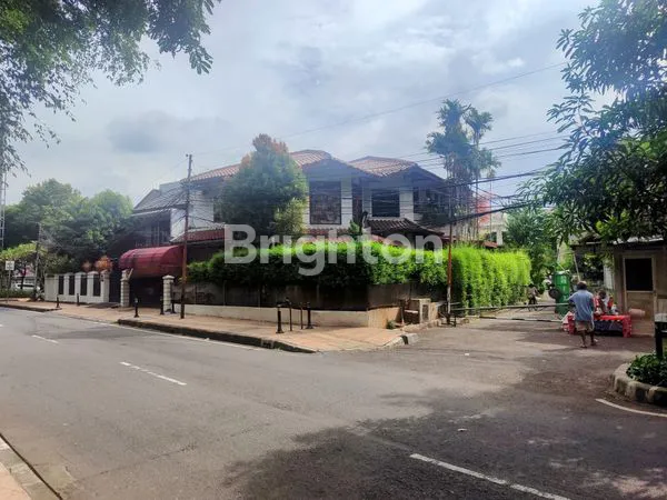 image RUMAH MEWAH HOOK 2 LANTAI DI PERUMAHAN PULO MAS JAKARTA TIMUR (6)