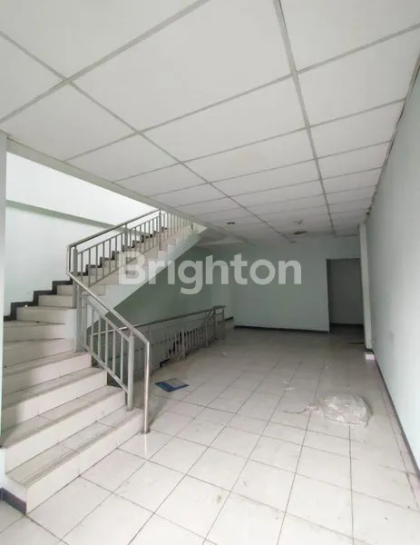 image RUKO SIAP PAKAI,SANGAT STRATEGIS DI JL SUDIRMAN  (4)