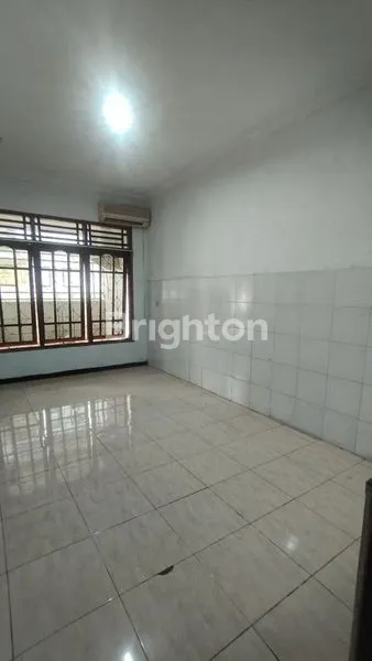image RUMAH 2 LANTAI DEKAT KAMPUS WIDYA MANDALA KALIJUDAN, SURABAYA TIMUR (3)
