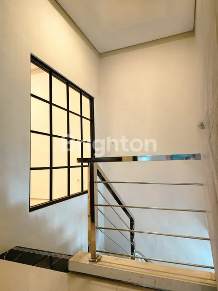 image RUMAH BARU 2 LANTAI DI GRIYO MAPAN SENTOSA WARU SIDOARJO (6)