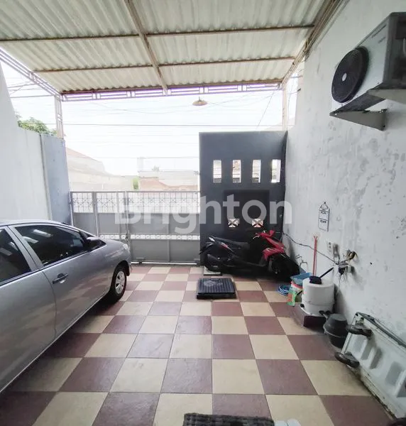 image RUMAH 2 LANTAI BANGUNAN BARU SELANGKAH KE RAYA KENJERAN (8)