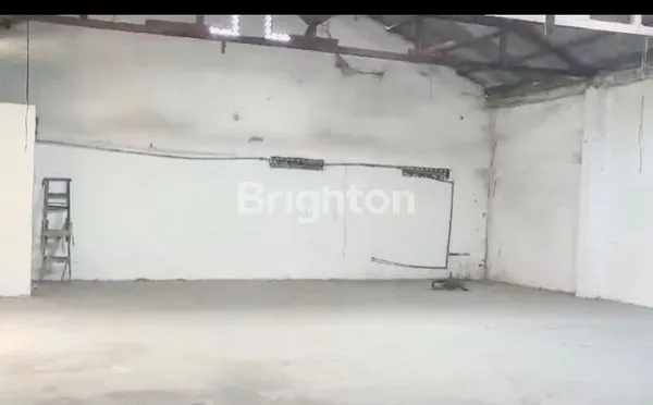 image DISEWAKAN RUKO 2 LT BISA BUAT KANTOR / SHOWROOM / GUDANG  DI JALAN RAYA MAJAPAHIT JALAN PROTOKOL KOTA  SEMARANG (5)