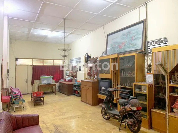 image RUMAH BESAR DEKAT SMAN 3 SOLO (2)