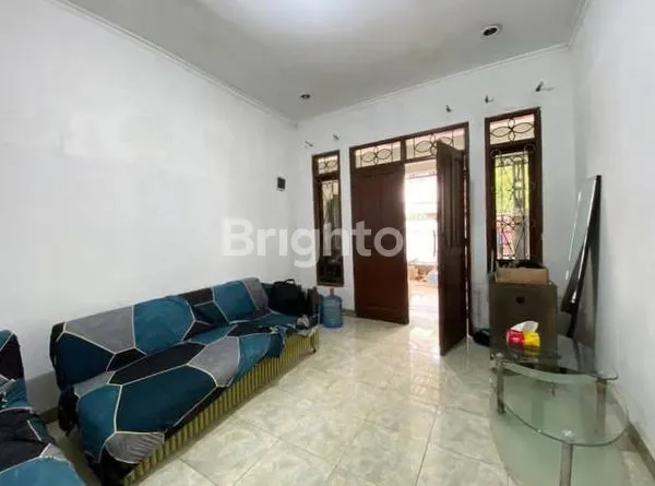 SEWA RUMAH KOMPLEK PASADENA RESIDENCE