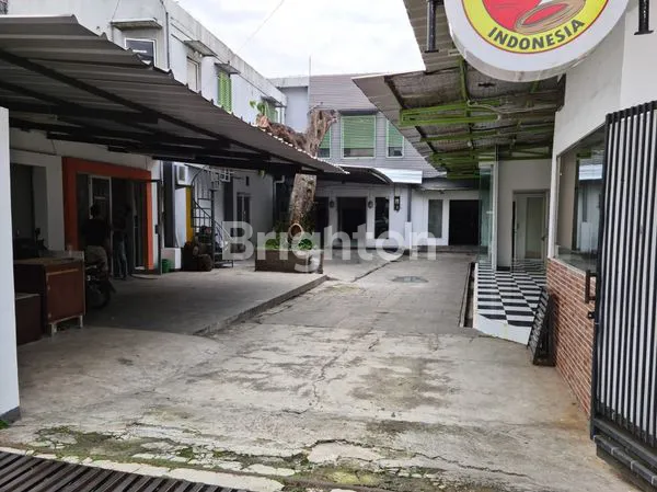 DIJUAL TEMPAT USAHA / EX SHOWROOM DI RADIO  DALAM JAKARTA SELATAN