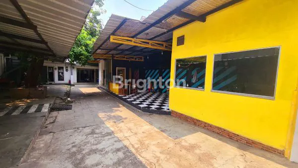 image TEMPAT USAHA / EX SHOWROOM DI RADIO  DALAM JAKARTA SELATAN (3)
