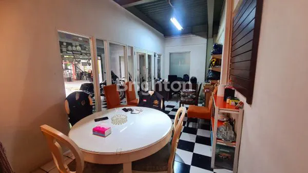 image TEMPAT USAHA / EX SHOWROOM DI RADIO  DALAM JAKARTA SELATAN (6)