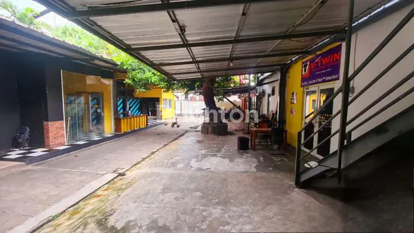 image TEMPAT USAHA / EX SHOWROOM DI RADIO  DALAM JAKARTA SELATAN (2)