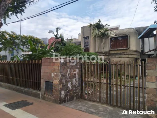 image RUMAH 2 LANTAI NOL JALAN RAYA DEKAT KEBUN BINATANG SURABAYA (2)