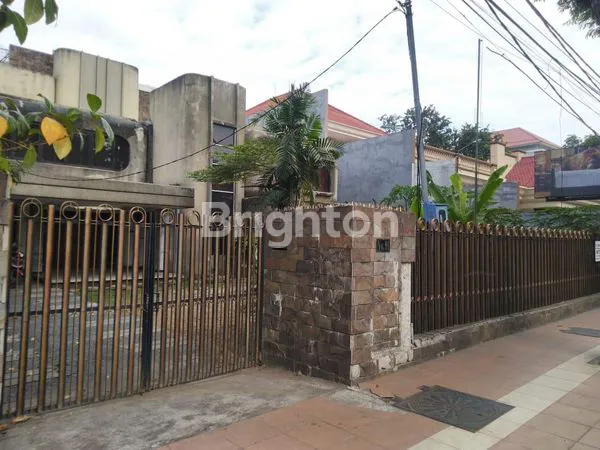 image RUMAH 2 LANTAI NOL JALAN RAYA DEKAT KEBUN BINATANG SURABAYA (3)