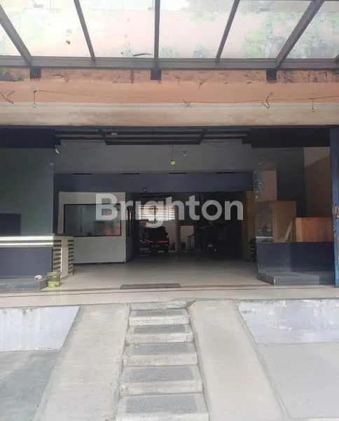 image RUKO 2 LANTAI NOL JALAN RAYA URIP SUMOHARJO DEKAT  KEBUN BINATANG SURABAYA ( K 10 ) (1)