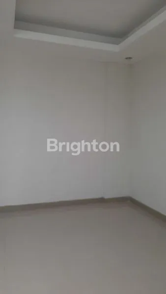 image RUMAH MINIMALIS 3 LANTAI DI WISMA PERMAI (5)