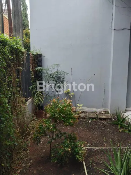 image RUMAH STRATEGIS KOTA HARAPAN INDAH BULEVAR HIJAU CAKUNG BEKASI (3)