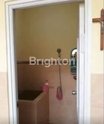 image RUMAH DI TENGAH KOTA SURABAYA (8)