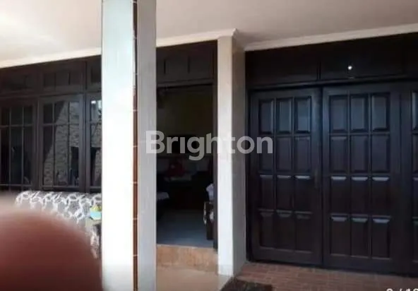 image RUMAH DI TENGAH KOTA SURABAYA (2)