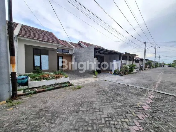image RUMAH JADE SUDIMORO TULANGAN SIDOARJO (2)