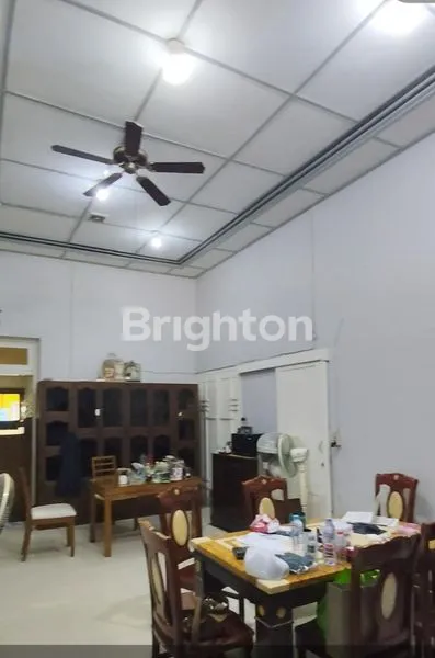 RUMAH STRATEGIS DI PUSAT KOTA MADIUN COCOK UNTUK BISNIS