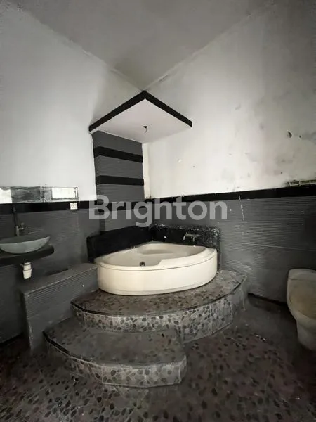 image DIJUAL RUMAH EX SALON BELAKANG UNTAG SURABAYA (3)