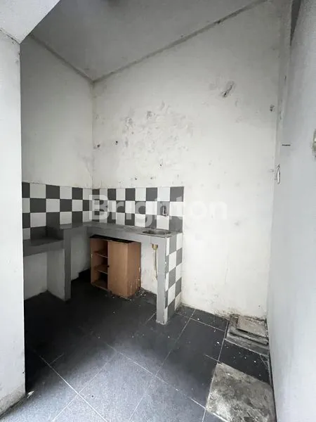 image DIJUAL RUMAH EX SALON BELAKANG UNTAG SURABAYA (6)