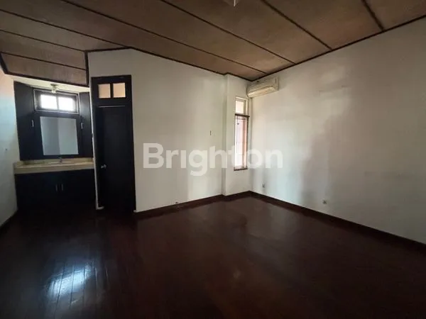 image DI SEWA VILLA MAWAR RENON DENPASAR BALI TAHUNAN (6)