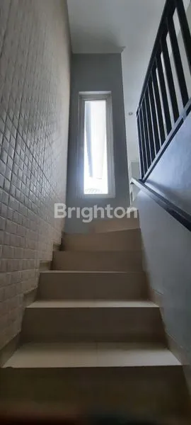 image DI JUAL RUMAH 2 LANTAI (6)