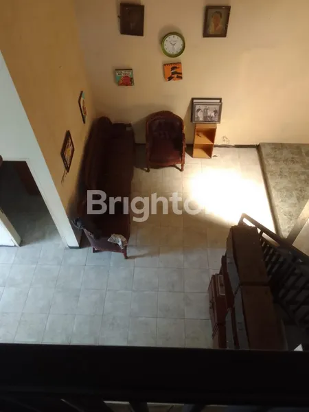 image RUMAH 2 LANTAI, KONDISI RUMAH MASIH BAGUS, LOKASI STRATEGIS DI SAWOJAJAR, MALANG (2)