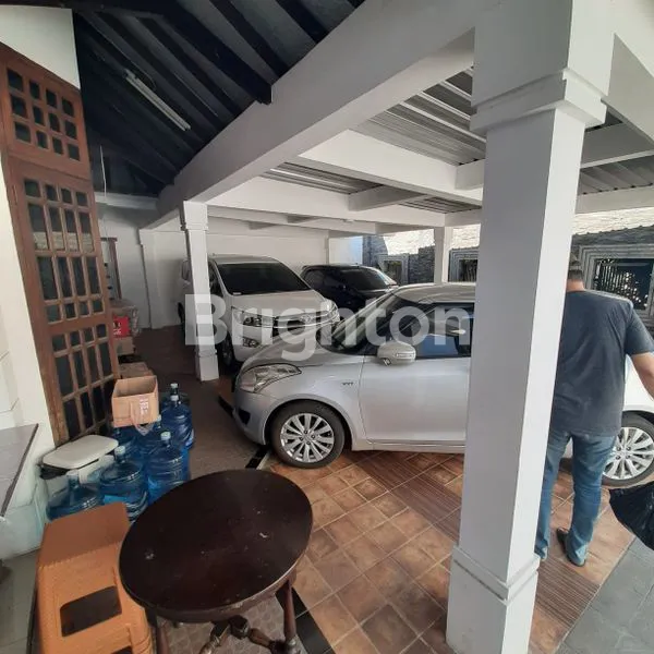 image RUMAH MEWAH LOKASI STRATEGIS DI KOTA ATAS SEMARANG SELATAN (6)