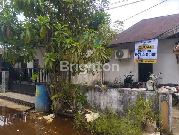 image RUMAH DALAM KOMPLEK PERUMAHAN COCOK UNTUK KOSTAN KUBU RAYA KALBAR (2)