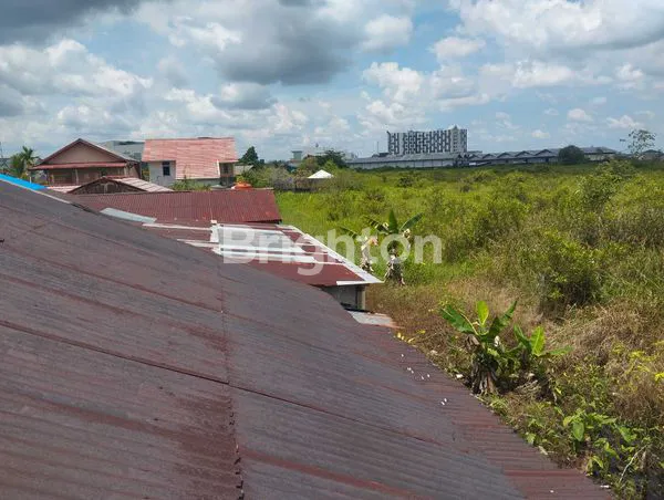 image RUMAH DALAM KOMPLEK PERUMAHAN COCOK UNTUK KOSTAN KUBU RAYA KALBAR (7)