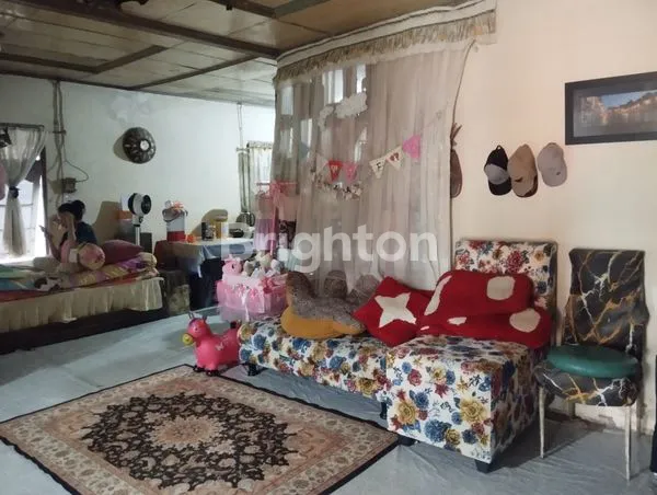 image RUMAH DALAM KOMPLEK PERUMAHAN COCOK UNTUK KOSTAN KUBU RAYA KALBAR (4)