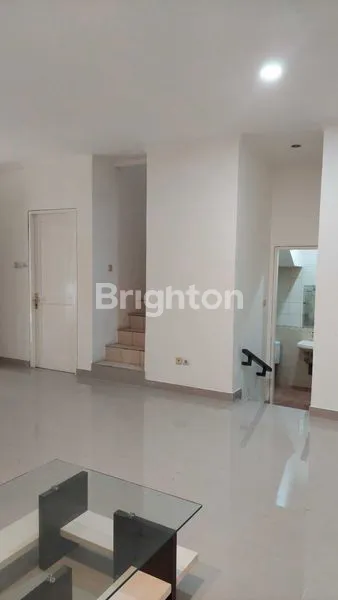 image RUMAH 2 LT KOTA WISATA (2)