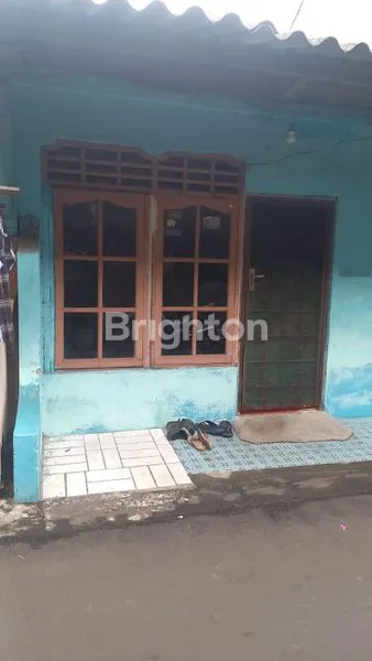 image DIJUAL  KONTRAKAN 8  PINTU (3)